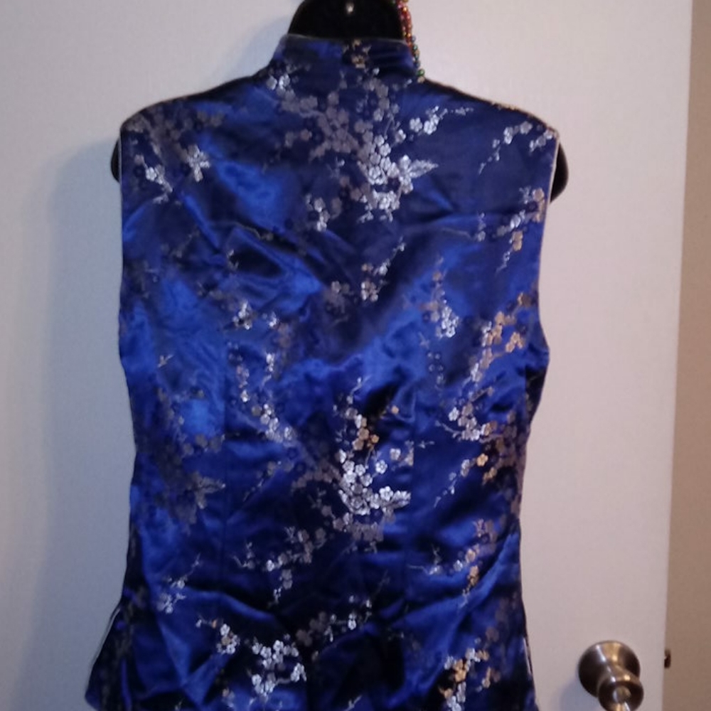 Vest - Picture 2 of 2